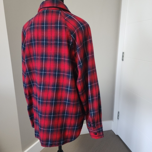 H&M oversize red plaid flannel button down shirt - Picture 2 of 6